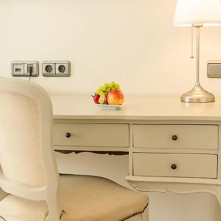 Steinburg Hotel 4*