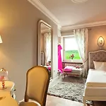 Отель Steinburg 4*