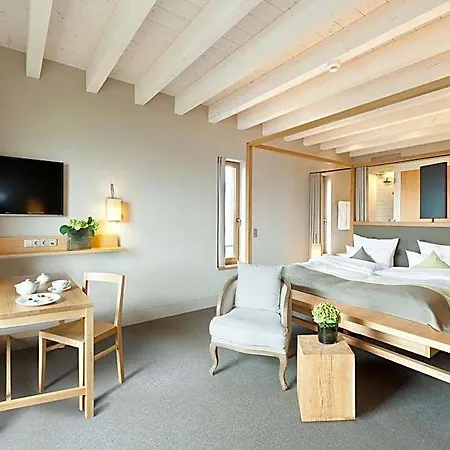 Steinburg Hotel 4*