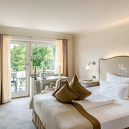 Steinburg Hotel 4*