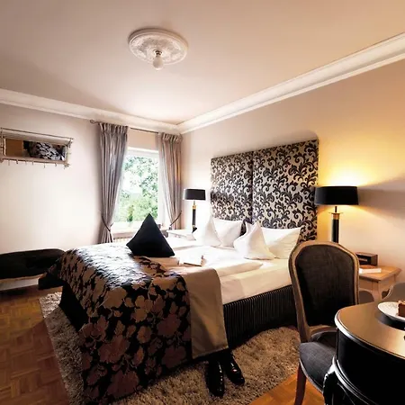 Steinburg 4*