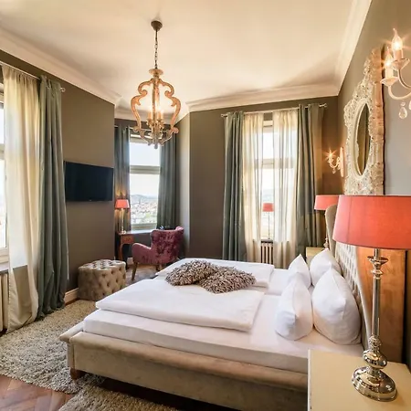 Steinburg Hotel